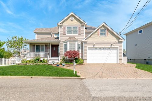2683 Peconic Ave, Seaford, NY, 11783-3451 | Card Image