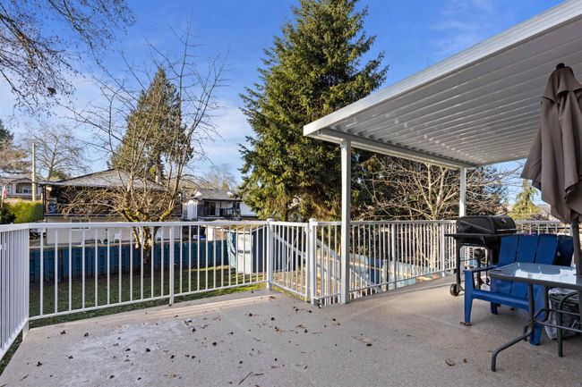 9401 124 A Street, House other with 6 bedrooms, 3 bathrooms and null parking in Surrey BC | Image 11
