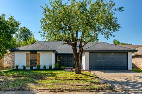 6610 Springfield Dr, Arlington, TX, 76016-5146 | Card Image