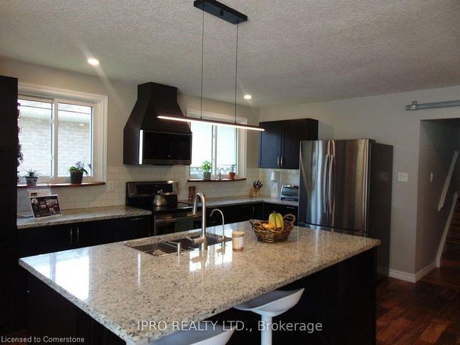 64 Hahn Ave, House other with 3 bedrooms, 2 bathrooms and 3 parking in Cambridge ON | Image 8