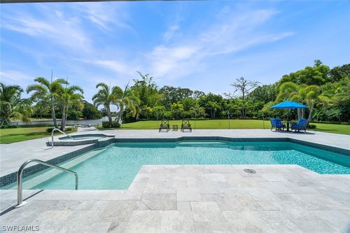 6582 Trail Blvd, Naples, FL, 34108-2742 | Card Image