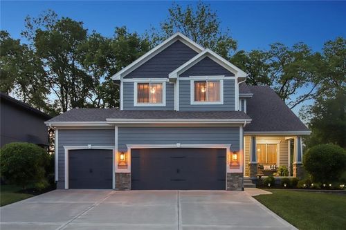 2322 Sw River Trail Rd, Lee's Summit, MO, 64082-7804 | Card Image