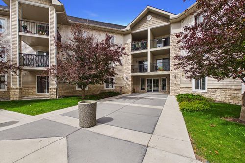 2305-2371 Eversyde Ave Sw, Calgary, AB, T2Y5B8 | Card Image