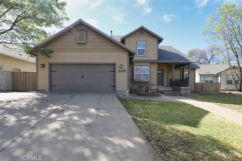 2205 Oakcrest Dr, Lakeport, CA, 95453-3040 | Card Image