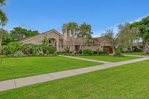 2156 Amesbury Cir, Wellington, FL, 33414-8023 | Card Image