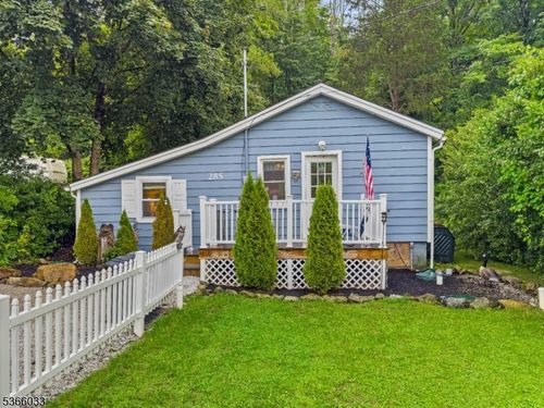 285 Stickles Pond Rd, Newton, NJ, 07860-6024 | Card Image