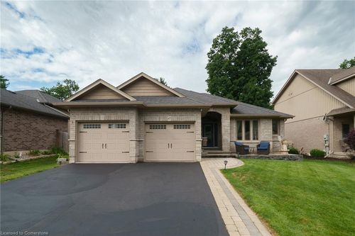 45 Wintergreen Cres, Delhi, ON, N4B2W5 | Card Image