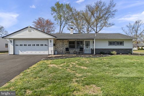 17 Gun Road, LEVITTOWN, PA, 19057 | Card Image