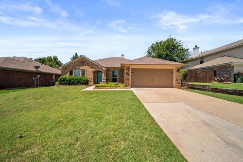 741 Oak Dale Ave, Lake Dallas, TX, 75065-2212 | Card Image