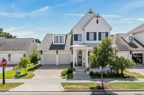 5042 Mimosa St, Baton Rouge, LA, 70808-4046 | Card Image