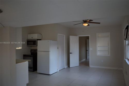 w-43 Sw 11th St, Dania Beach, FL, 33004-4222 | Card Image