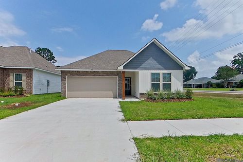 100 Teddy Ln, Lafayette, LA, 70507-4913 | Card Image