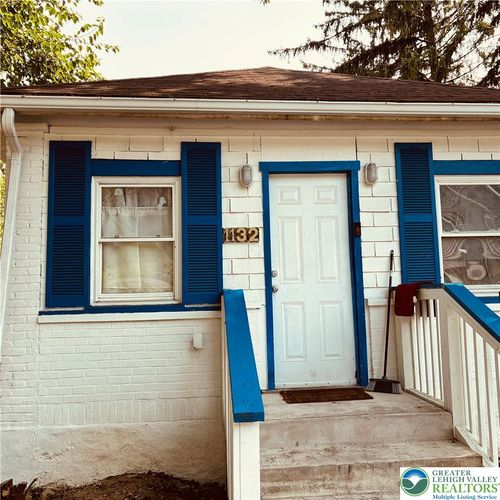 1132 E Susquehanna St, Allentown, PA, 18103-4276 | Card Image