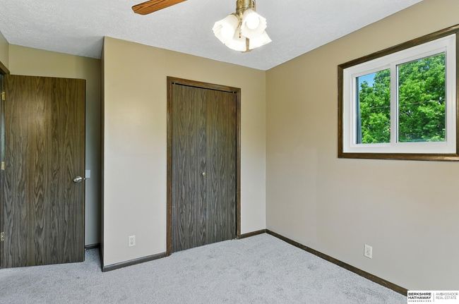 5604 S 92 Nd Plz, Townhouse with 3 bedrooms, 3 bathrooms and 2 parking in Omaha NE | Image 25