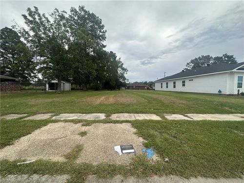 1949 Sugar Mill Dr, Saint Bernard, LA, 70085-7212 | Card Image