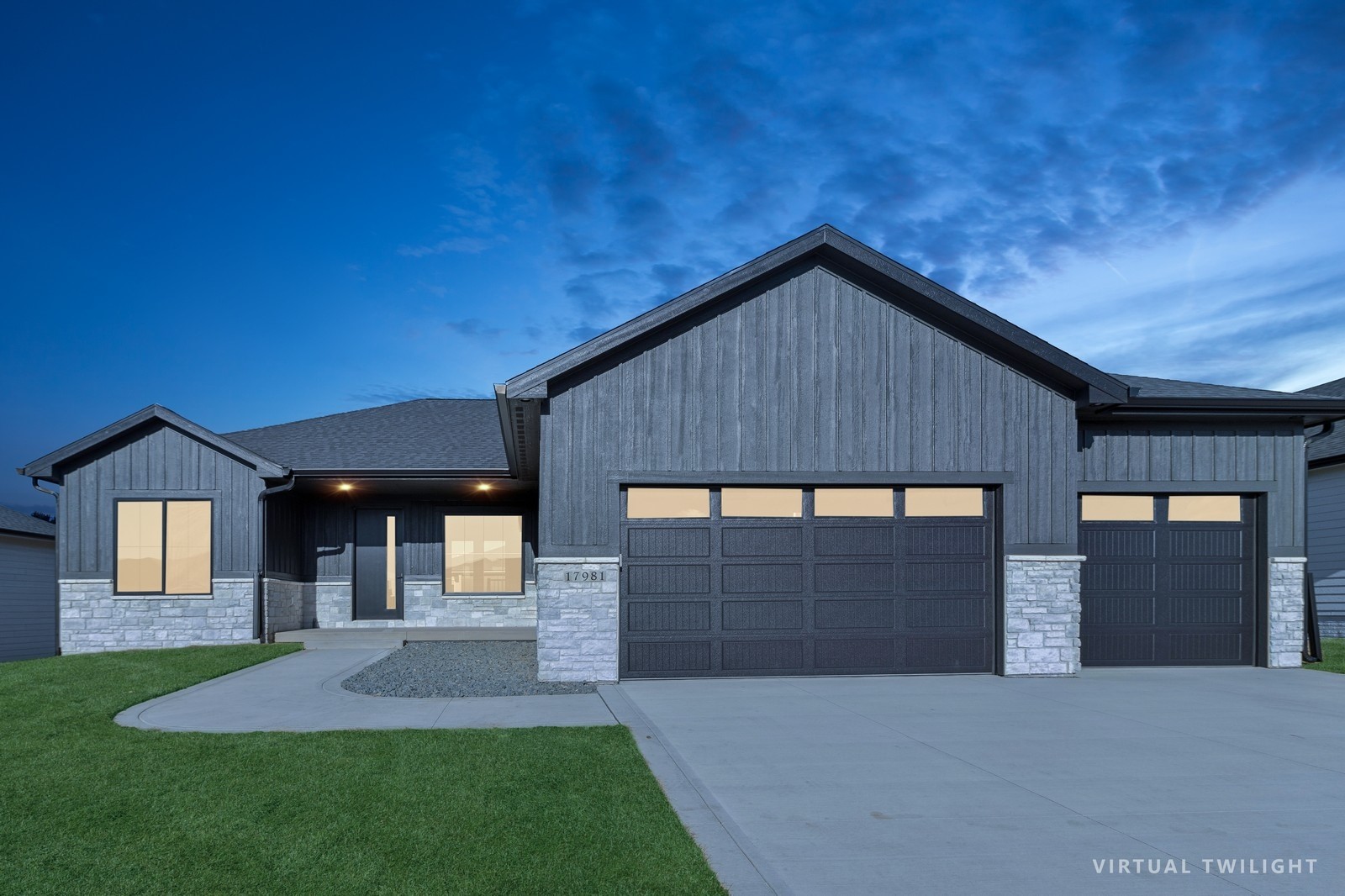Hammontree Cir, Clive, IA 50325