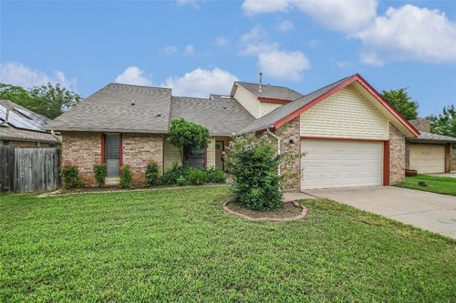 8106 Chainfire Cv, Austin, TX, 78729-6421 | Card Image