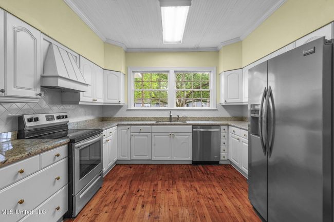 18-web-or-mls-3821 Montrose-17 | Image 13