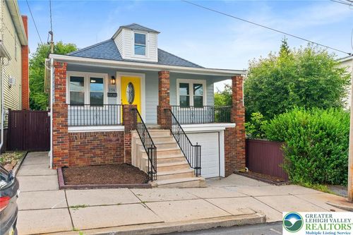 156 1st St, Coaldale, PA, 18218-1303 | Card Image