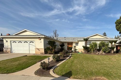1646 W Paul Ave, Fresno, CA, 93711-1338 | Card Image