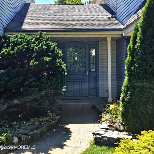 4-55 Kensington Ct, Freehold, NJ, 07728-4944 | Card Image
