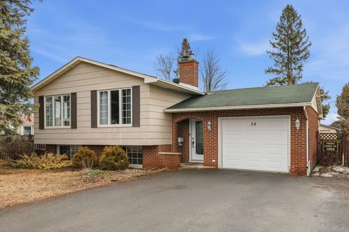 34 Rue Bérubé, Gatineau, QC, J8P6N2 | Card Image