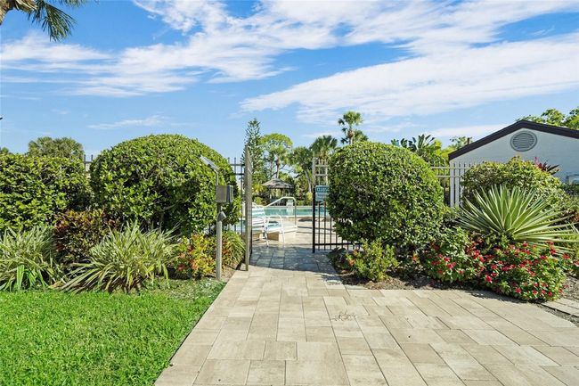 7640 - 5933 Clubside Dr, Condo with 2 bedrooms, 2 bathrooms and null parking in SARASOTA FL | Image 32