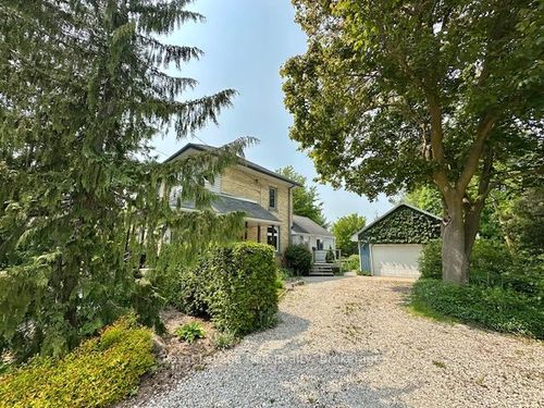 148 4th St Sw, Chesley, ON, N0G1L0 | Card Image