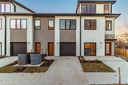 1229 E 29th St, Kansas City, MO, 64109 | Card Image