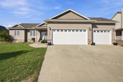 1381 Morningside Drive, Casselton, ND, 58012 | Card Image