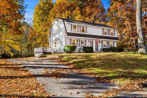 l-28 Juniper Rd, Derry, NH, 03038-5538 | Card Image