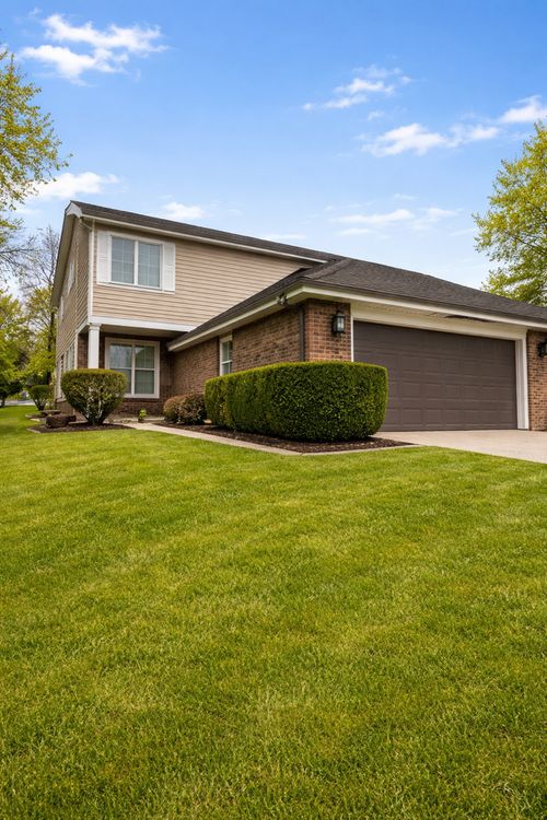 516 Thornwood Dr, McHenry, IL, 60050-5033 | Card Image