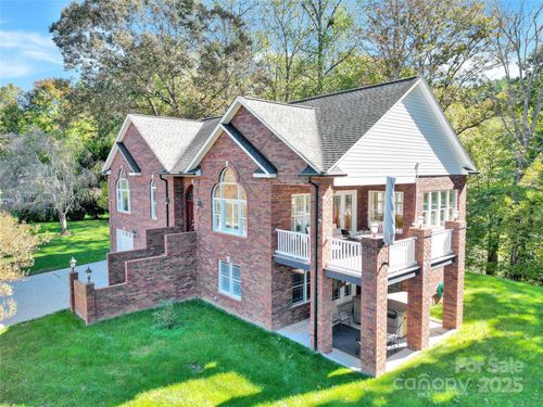 221 Grayrock Dr, Statesville, NC, 28677-2480 | Card Image