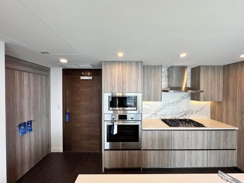 2708-13768 100 Ave, Surrey, BC, V3T0V2 | Card Image