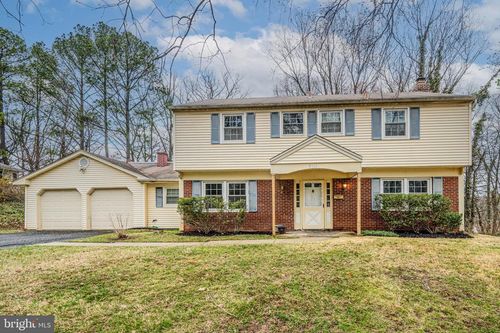 8904 Royal Ridge Ln, LAUREL, MD, 20708-2462 | Card Image