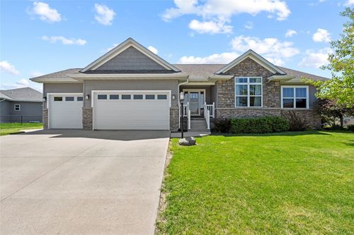 395 Carlyle Dr, North Liberty, IA, 52317-7815 | Card Image