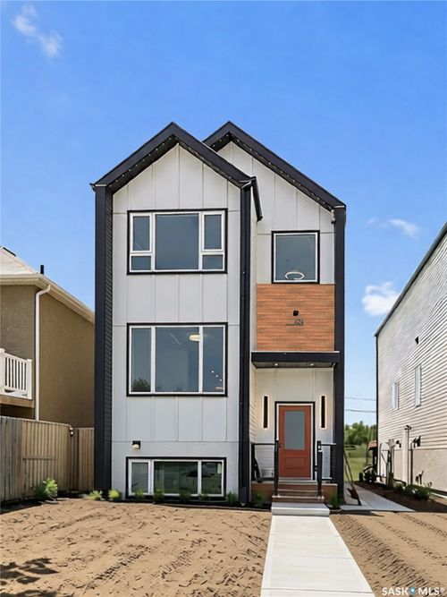424 Empress Street, Saskatoon, SK, S7K0Y1 | Card Image