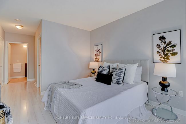 703 - 5 Mariner Terr, Condo with 3 bedrooms, 2 bathrooms and 1 parking in Toronto ON | Image 12