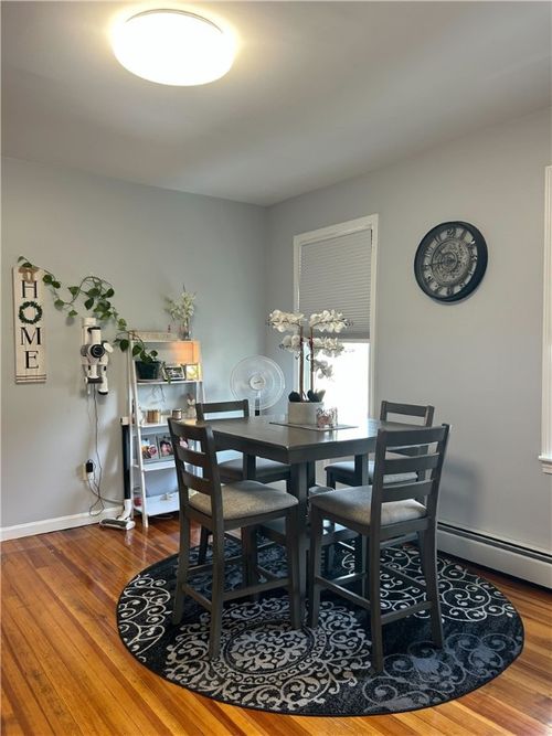 42 Osborn St, Providence, RI, 02908-3613 | Card Image