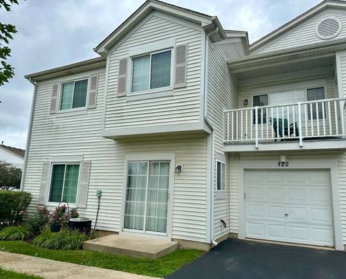 122-122 Creston Cir, Aurora, IL, 60504-6680 | Card Image