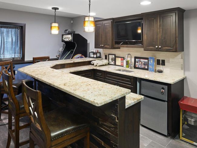 Another view of the wet bar | Image 39