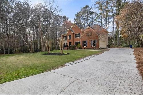 2781 Jen Chris Dr, Snellville, GA, 30039-7108 | Card Image