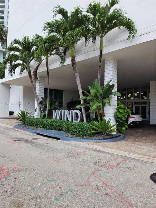 3201-350 S Miami Ave, Miami, FL, 33130-1909 | Card Image