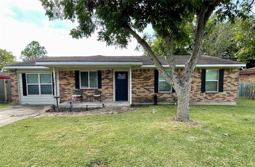 211 Mahan St, Wharton, TX, 77488-4345 | Card Image