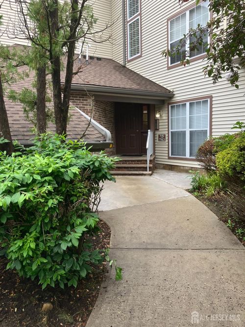 7161 Elm Ct, MONMOUTH JUNCTION, NJ, 08852-2142 | Card Image
