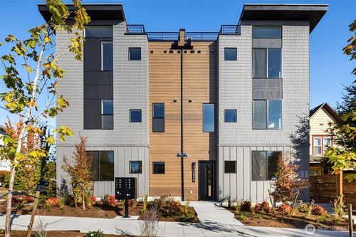 3842 Linden Ave N, Seattle, WA, 98103-8707 | Card Image