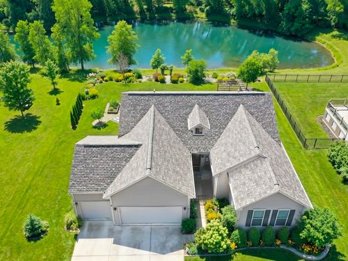 2165 Walnut Glen Blvd, Island Lake, IL, 60042-8834 | Card Image