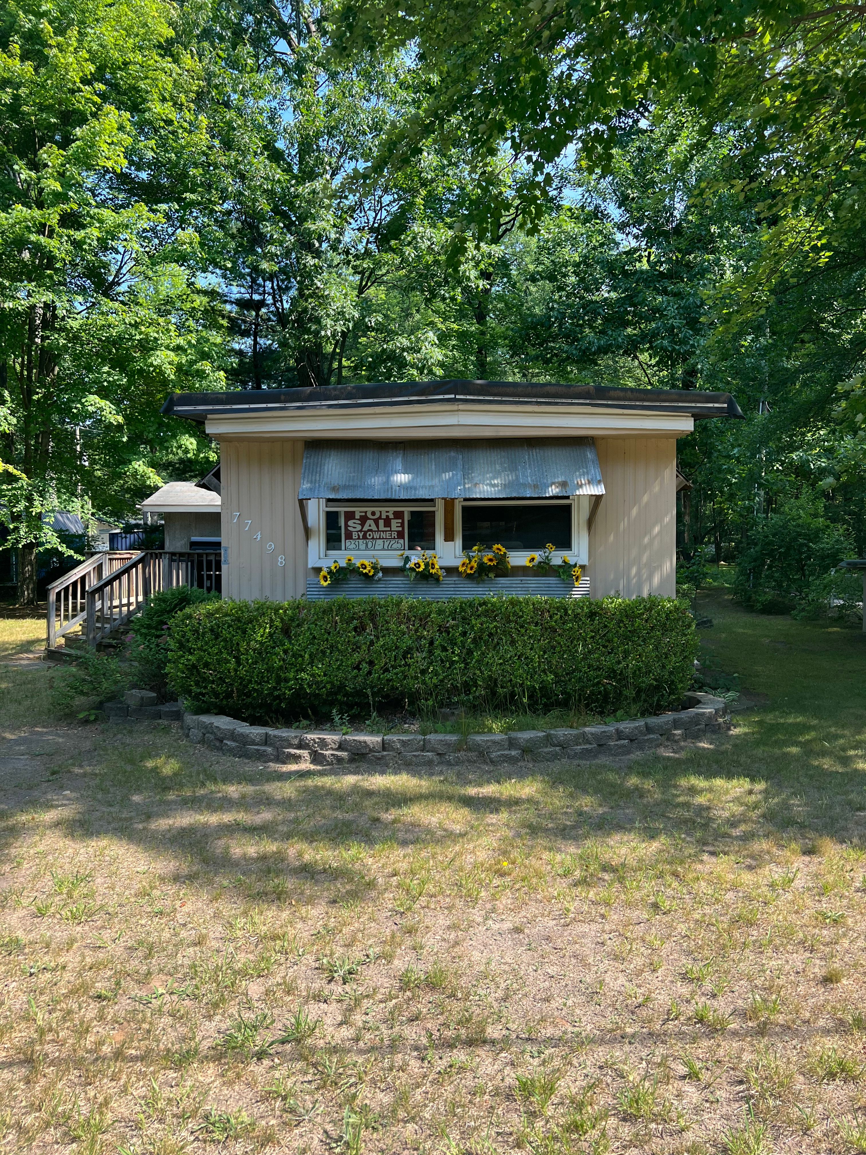 20th Ave, South Haven, MI 49090