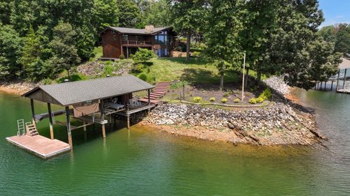50 Fox Trail Dr, Wirtz, VA, 24184-1900 | Card Image