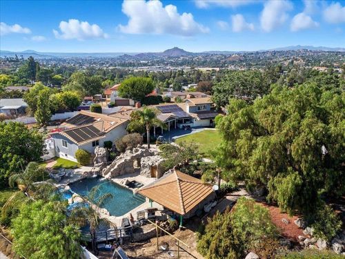 2162 Shire Dr, El Cajon, CA, 92019-2657 | Card Image